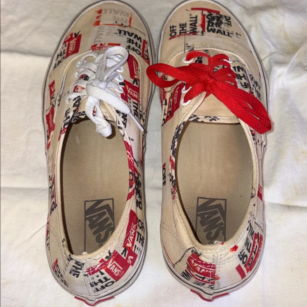 Vans Men’s Low Top Sneakers in Cream/Red Graphics Sz 10.5